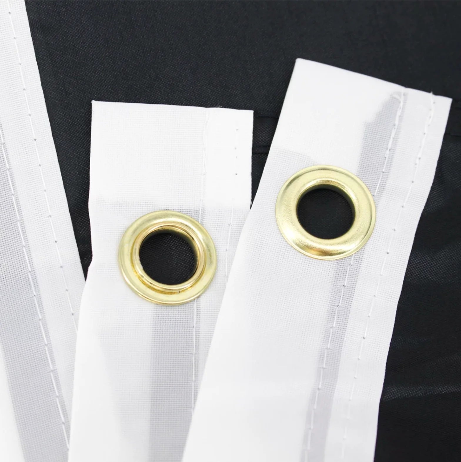 Large Pirate Flag Red Scarf Jolly Roger Skull & Crossbone 90 X 150 CM - 3ft x 5ft - Homeware Discounts