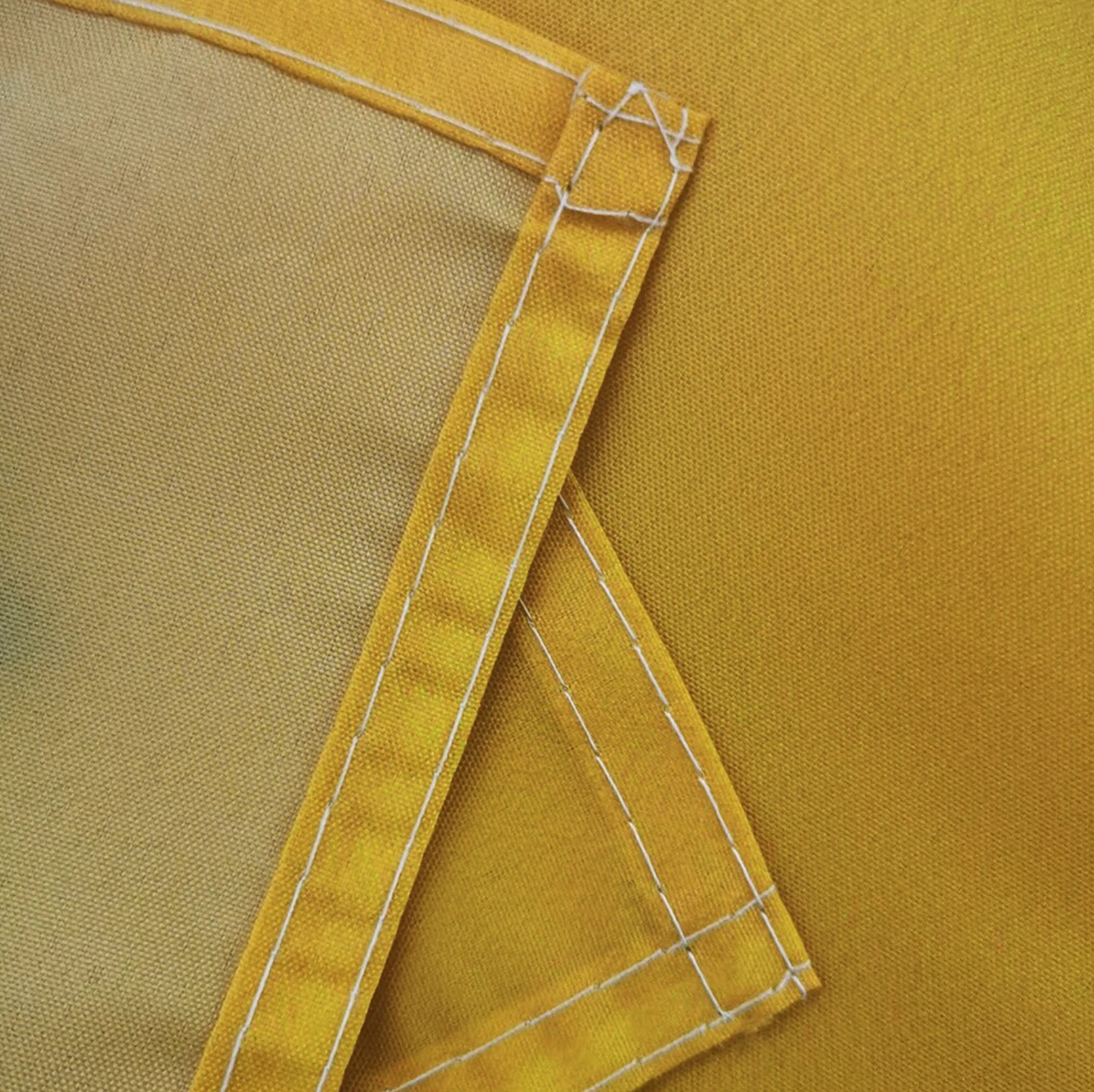 Large Sri Lanka Flag Heavy Duty Outdoor Sri Lankan 90 X 150 CM - 3ft x 5ft - Homeware Discounts