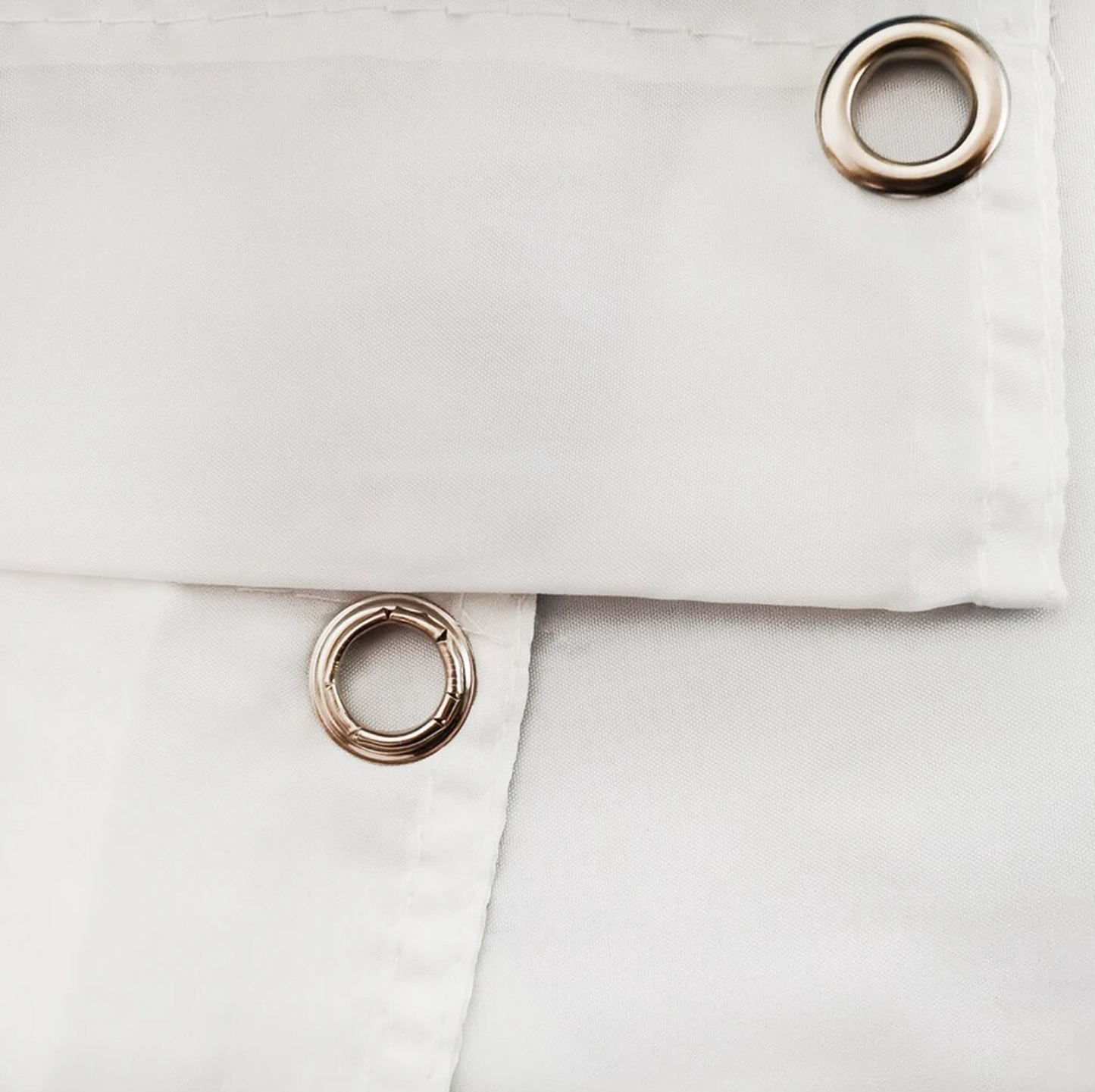 Large Sri Lanka Flag Heavy Duty Outdoor Sri Lankan 90 X 150 CM - 3ft x 5ft - Homeware Discounts