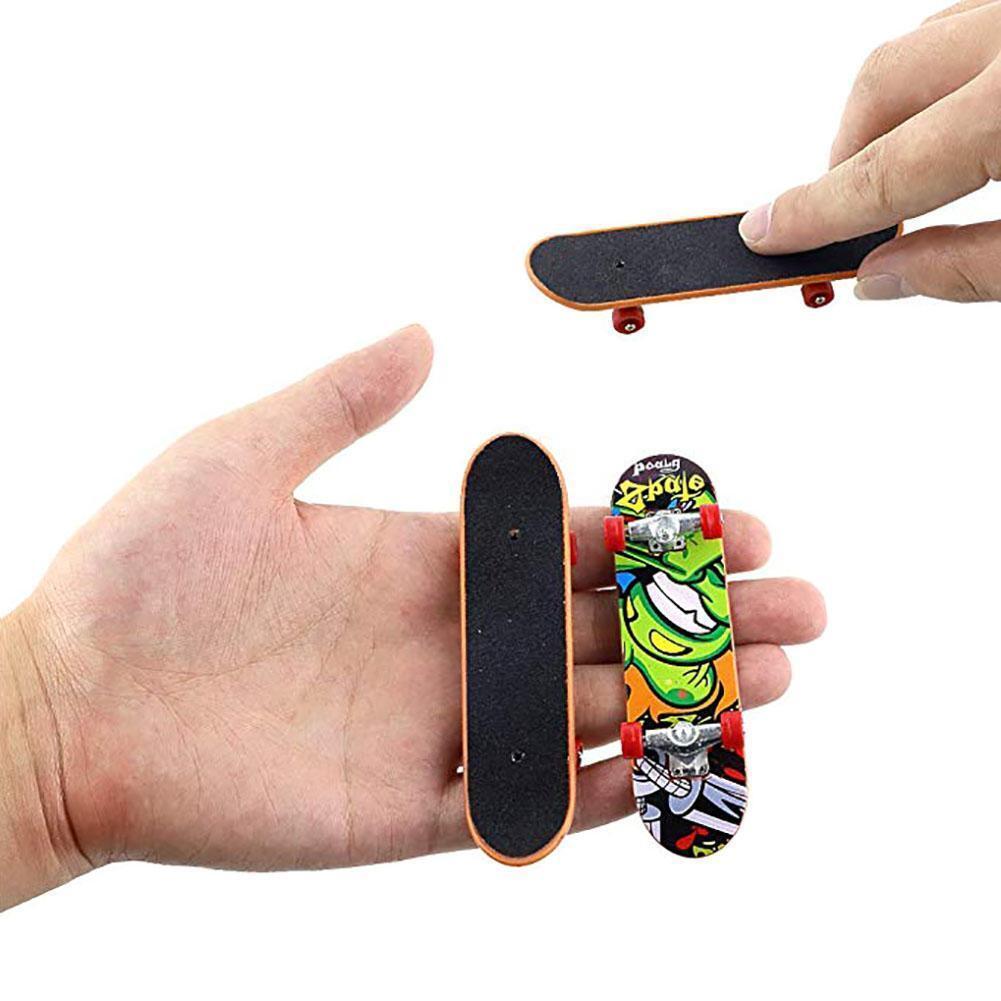 5x Mini Finger Skateboard Board Truck Boy Kids Party Toy Graffiti - Homeware Discounts