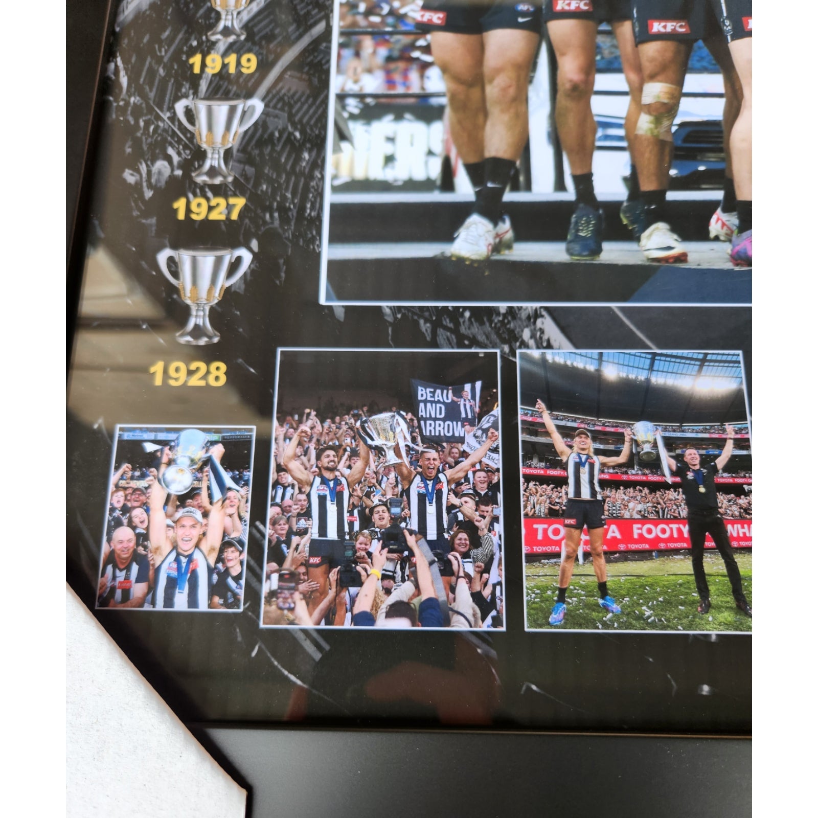 Collingwood FC 2023 AFL PREMIERS 75M x 55CM Team Poster Wooden Frame MEMORABILIA - Homeware Discounts
